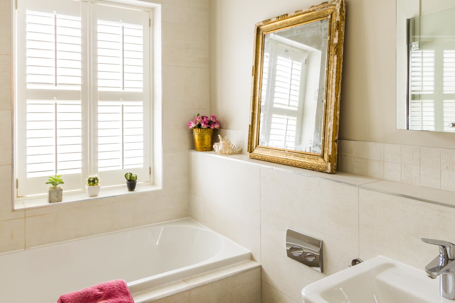 This Is the Best Color To Paint Your Bathroom, According to Design